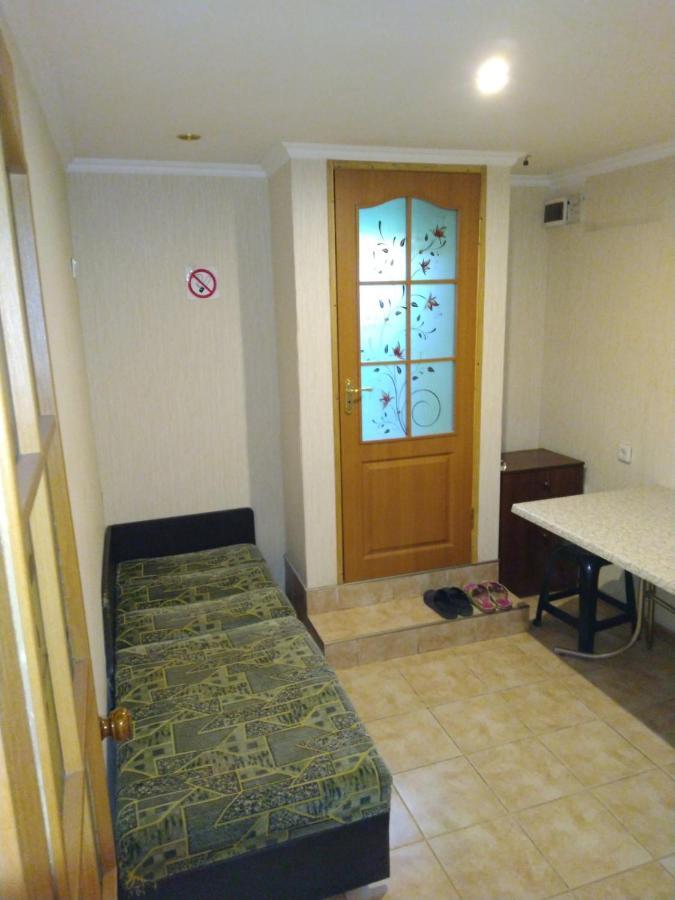 Частный Дом, Отдельный Вход И Двор Apartment Cherkasy Luaran gambar