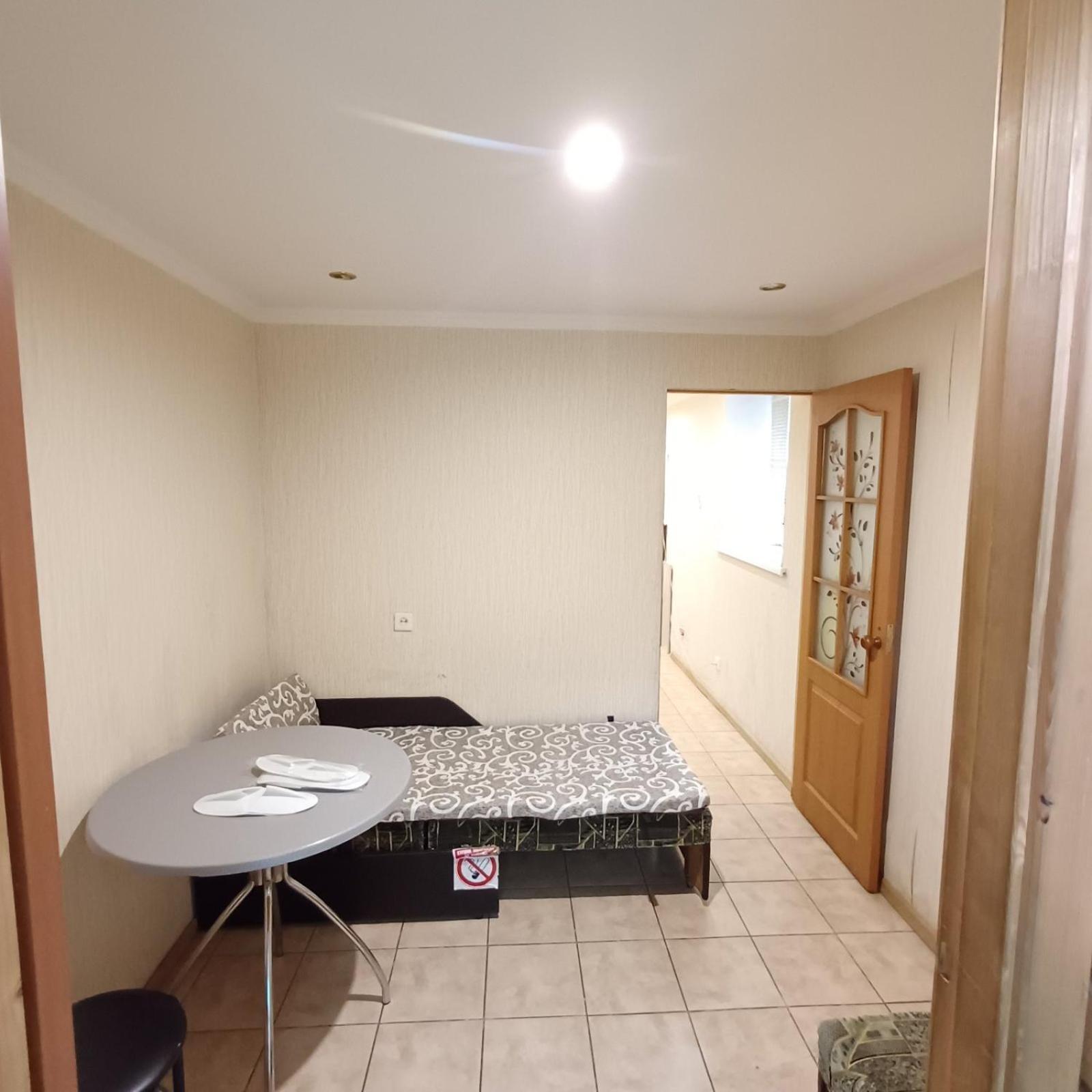 Частный Дом, Отдельный Вход И Двор Apartment Cherkasy Luaran gambar