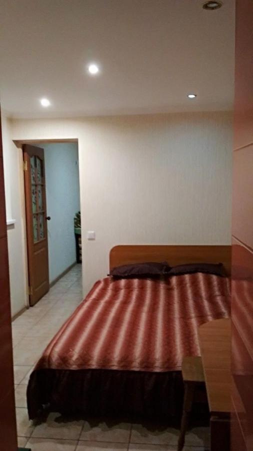 Частный Дом, Отдельный Вход И Двор Apartment Cherkasy Luaran gambar